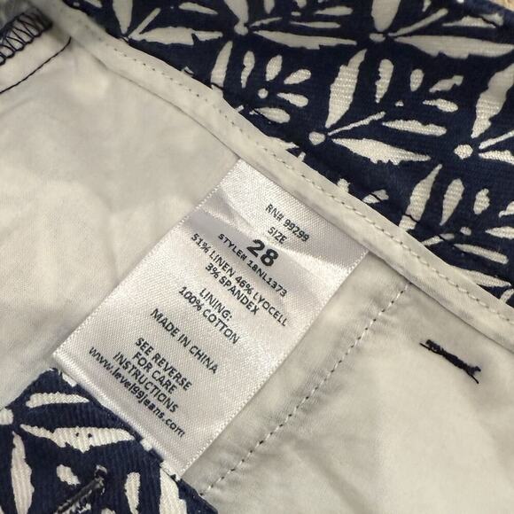 Anthropologie Level 99 Shorts Women's Size 28 Blue White Flat Front Chino Shorts - Picture 6 of 13